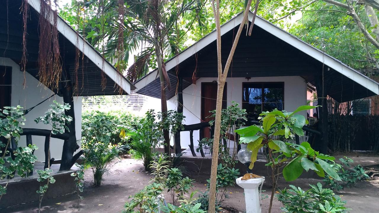 Coco Garden Resort Thongsala Exterior photo